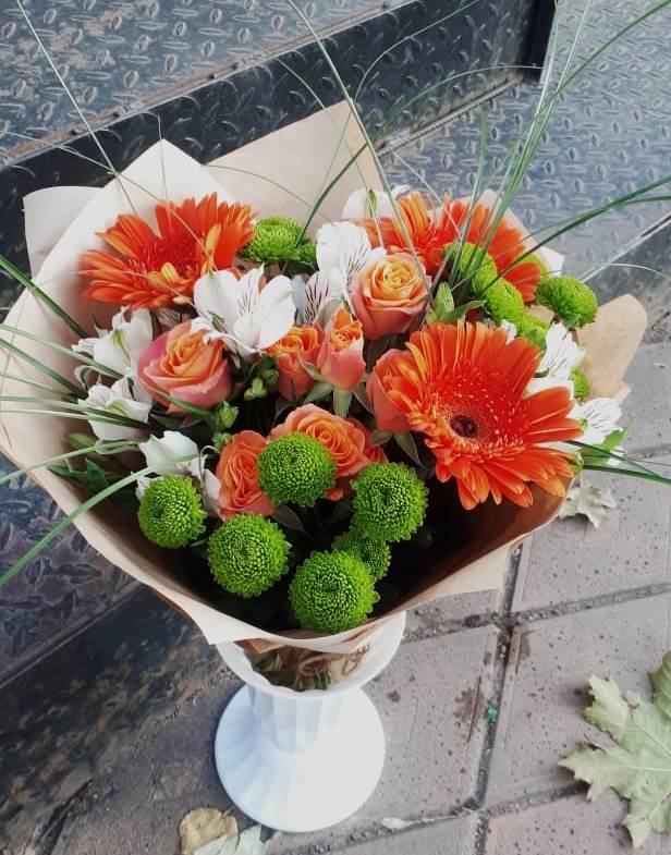 Букет цветов из: Герберы, Хризантемы, Альстромерии и Розы в Кунгуре