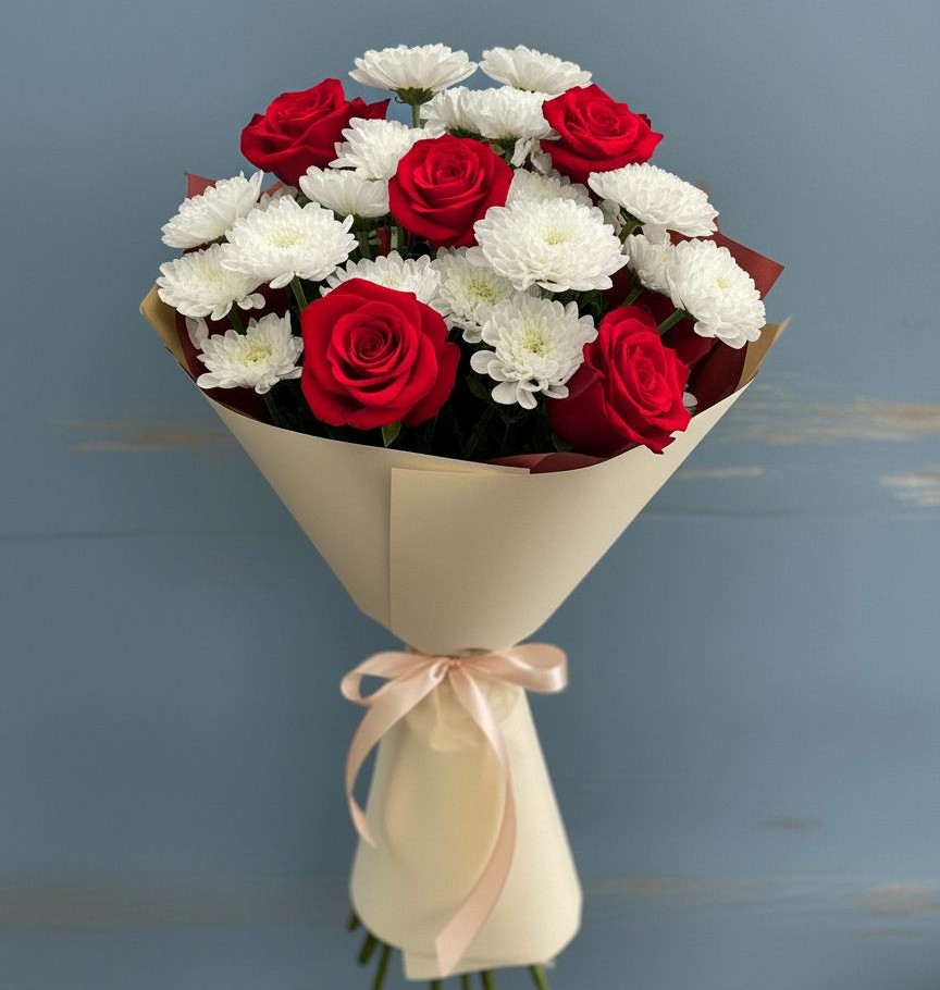 Букет цветов из: Розы и Хризантемы в Кунгуре