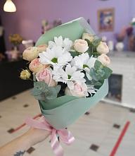 Букет милый в Кунгуре Букет цветов из: Хризантемы и Розы в Кунгуре