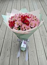 Букет цветов из:  Альстромерии в Кунгуре