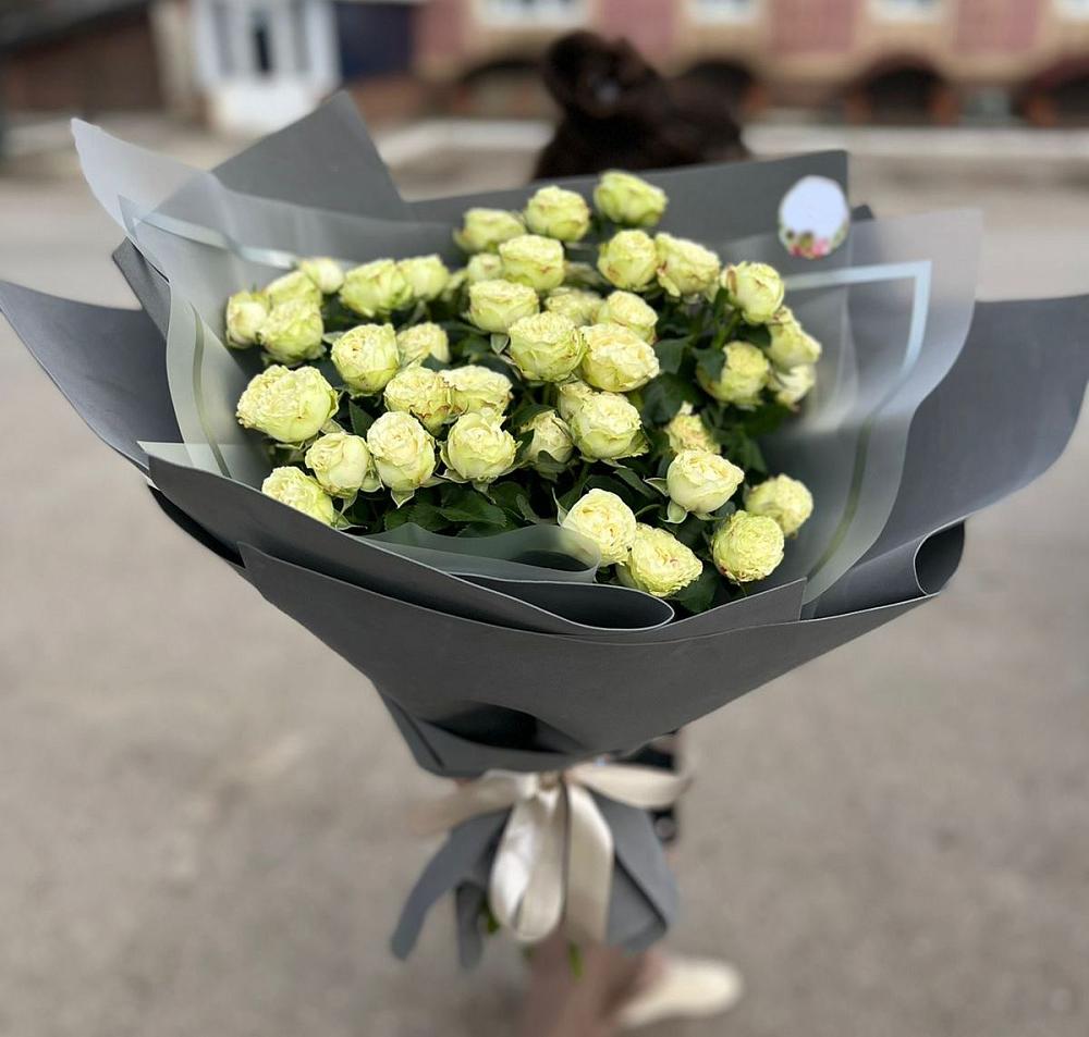 Белые кустовые розы Солинеро в Кунгуре Букет Белые кустовые розы Солинеро в Кунгуре