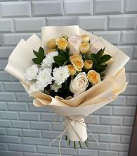 Букет цветов из:  Розы и Хризантемы в Кунгуре