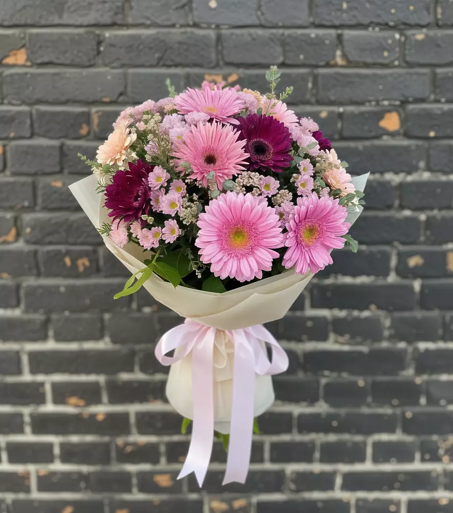 Букет цветов из: Герберы и Хризантемы в Кунгуре