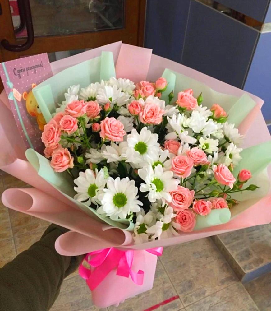 Букет цветов из: Розы и Хризантемы в Кунгуре