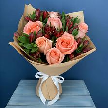 Букет цветов из:  Розы и Альстромерии в Кунгуре