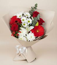 Букет цветов из:  Розы, Хризантемы, Герберы и Лилии в Кунгуре