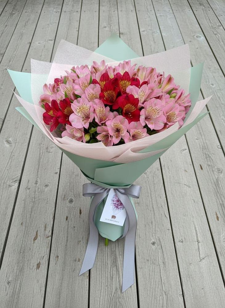 Букет цветов из: Альстромерии в Кунгуре