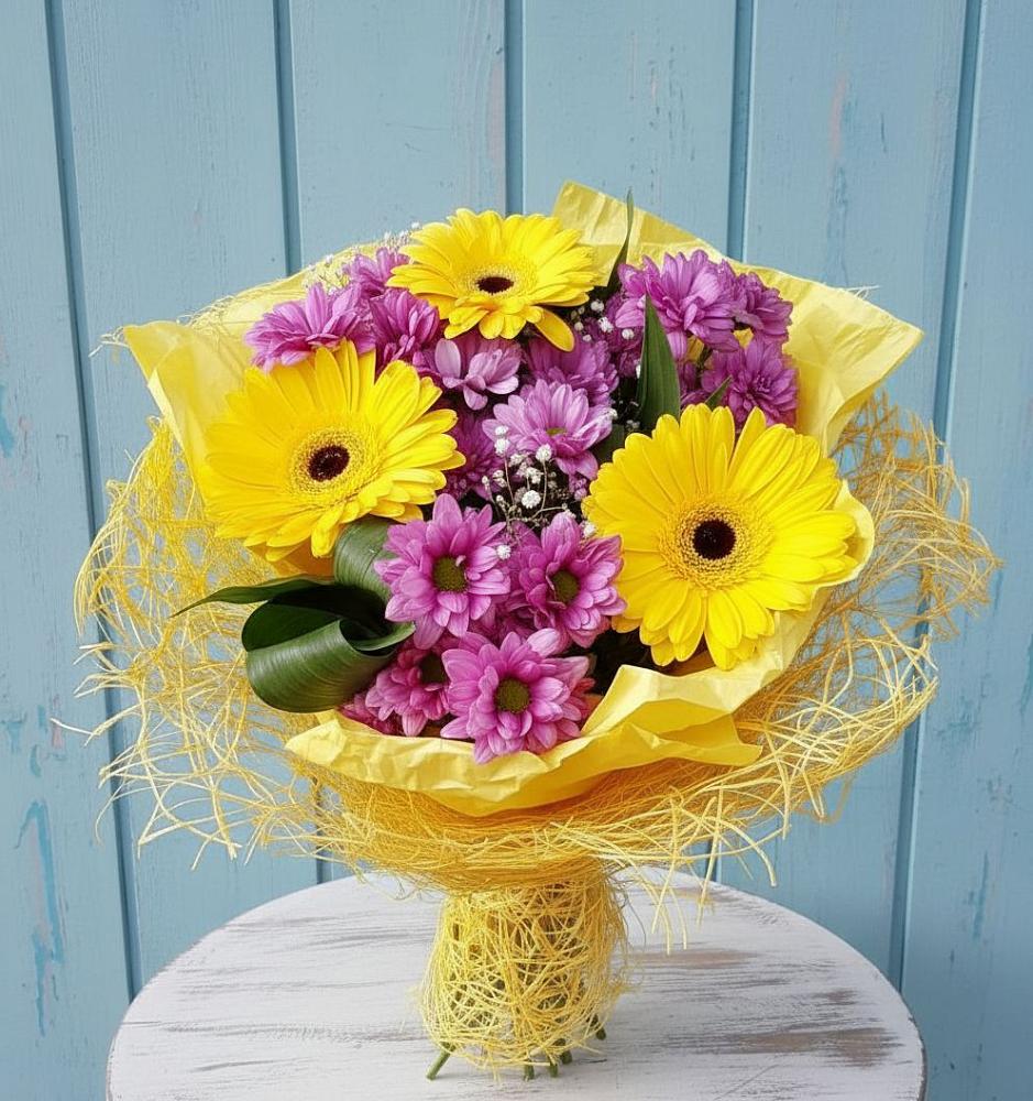 Букет цветов из: Хризантемы и Герберы в Кунгуре