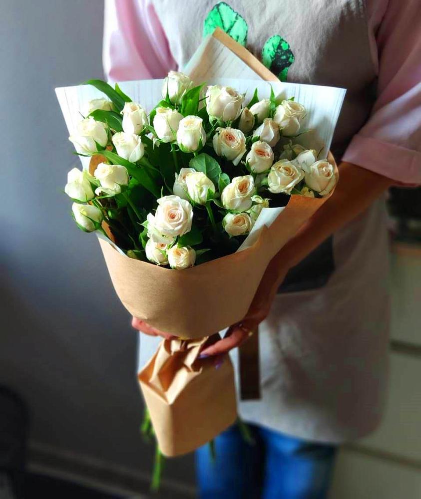 Букет цветов из: Розы в Кунгуре