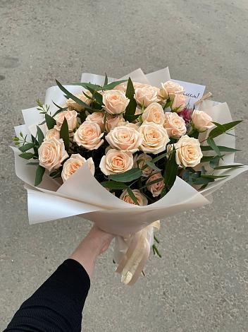 Букет Кремовые розы Латте в Кунгуре