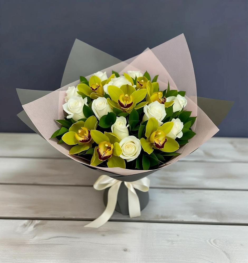 Букет цветов из: Орхидеи и Розы в Кунгуре