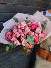 Букет розы в пальмах в Кунгуре Букет цветов из: Розы в Кунгуре