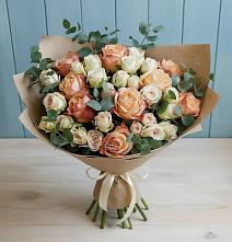 Букет цветов из:  Альстромерии и Розы в Кунгуре